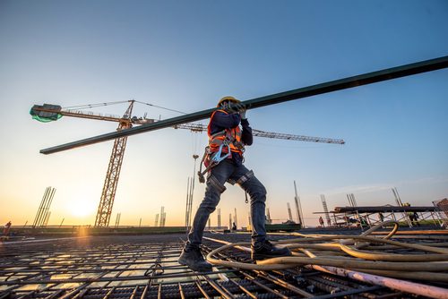 The Art of Risk in Construction: A Dual Perspective